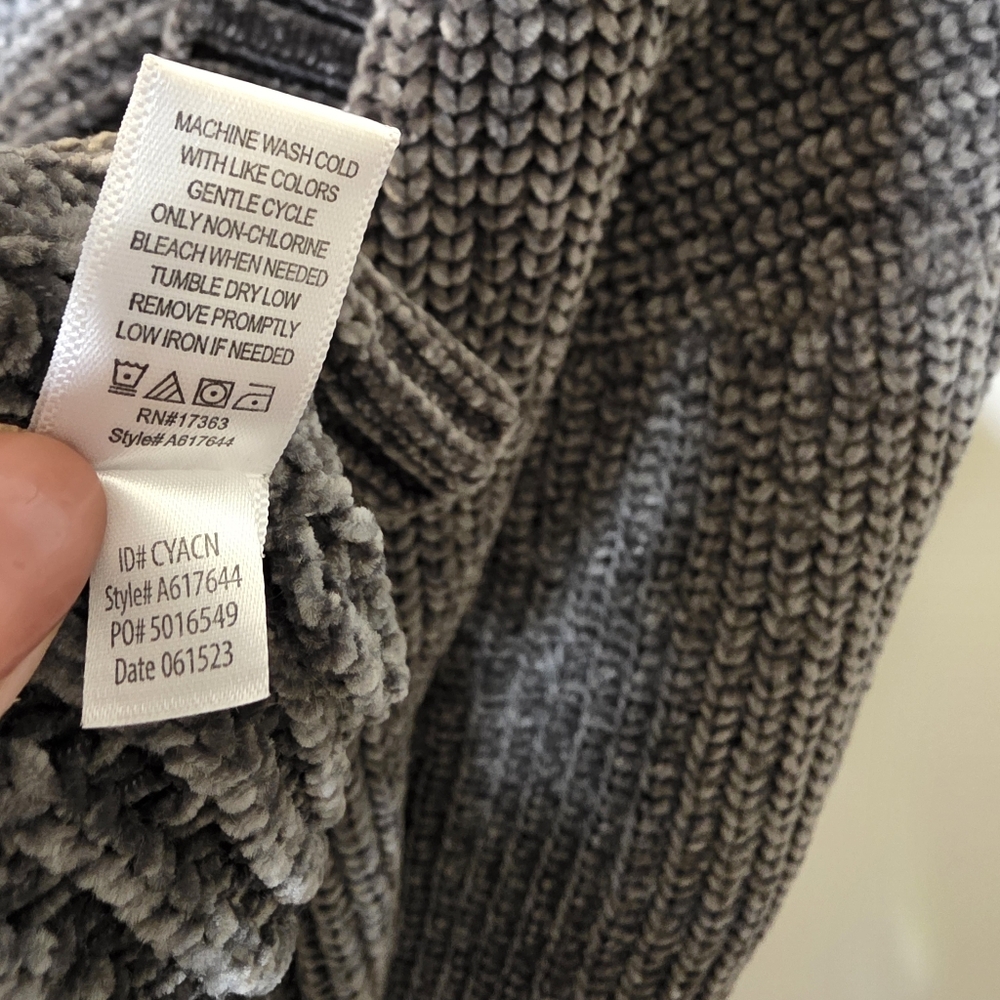 Koolaburra by UGG thick grey chenille oversized pocket front cardigan sweater - Picture 9 of 9